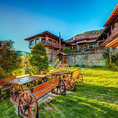 Hotel Mursal Ягодина Экстерьер фото