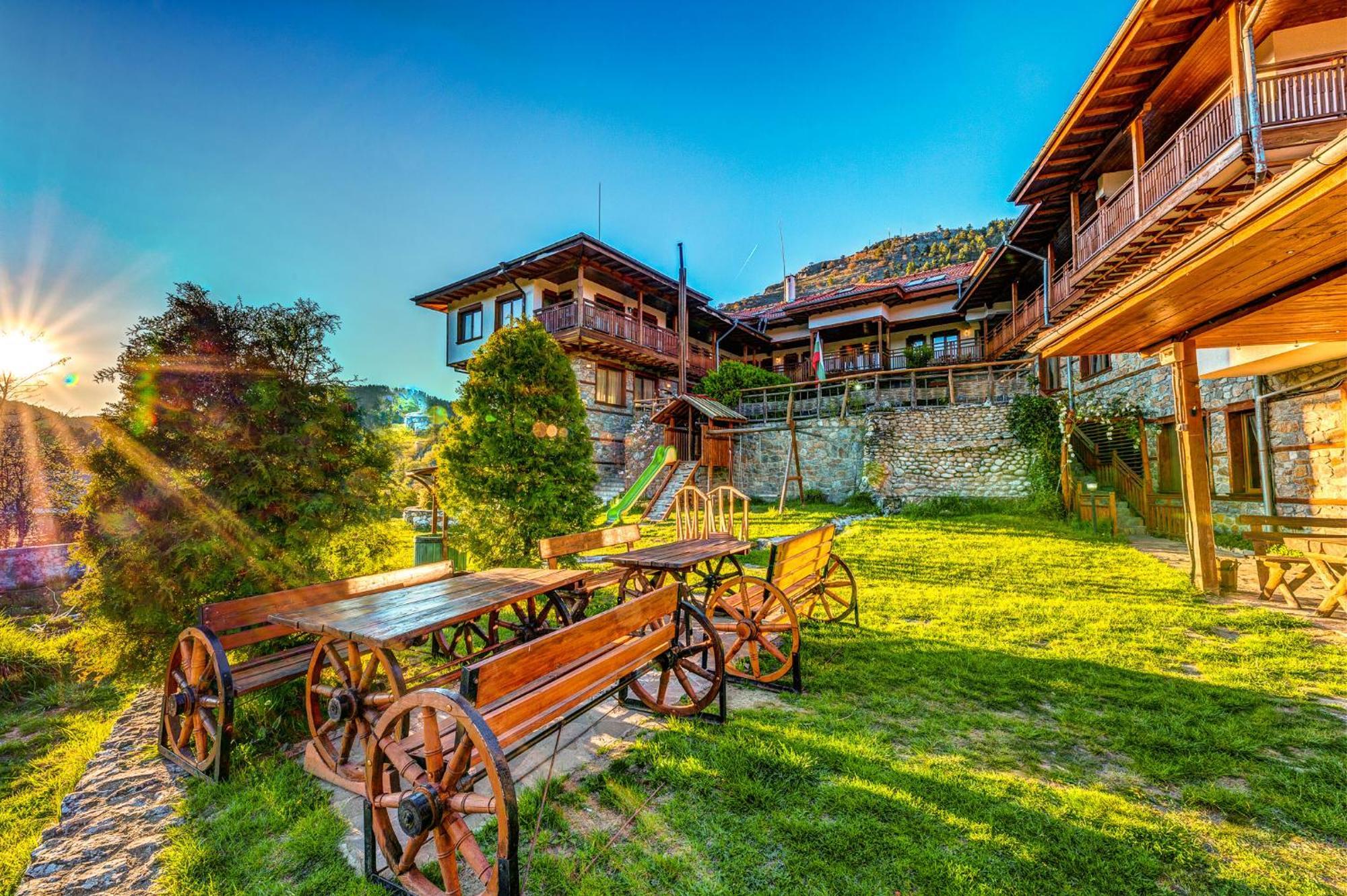 Hotel Mursal Ягодина Экстерьер фото