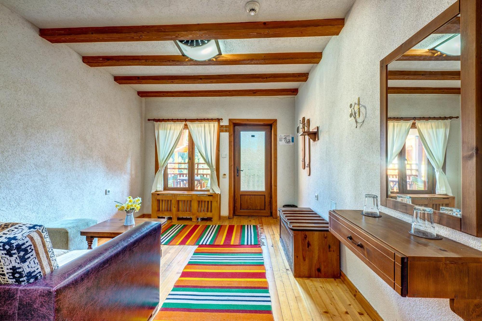 Hotel Mursal Ягодина Экстерьер фото