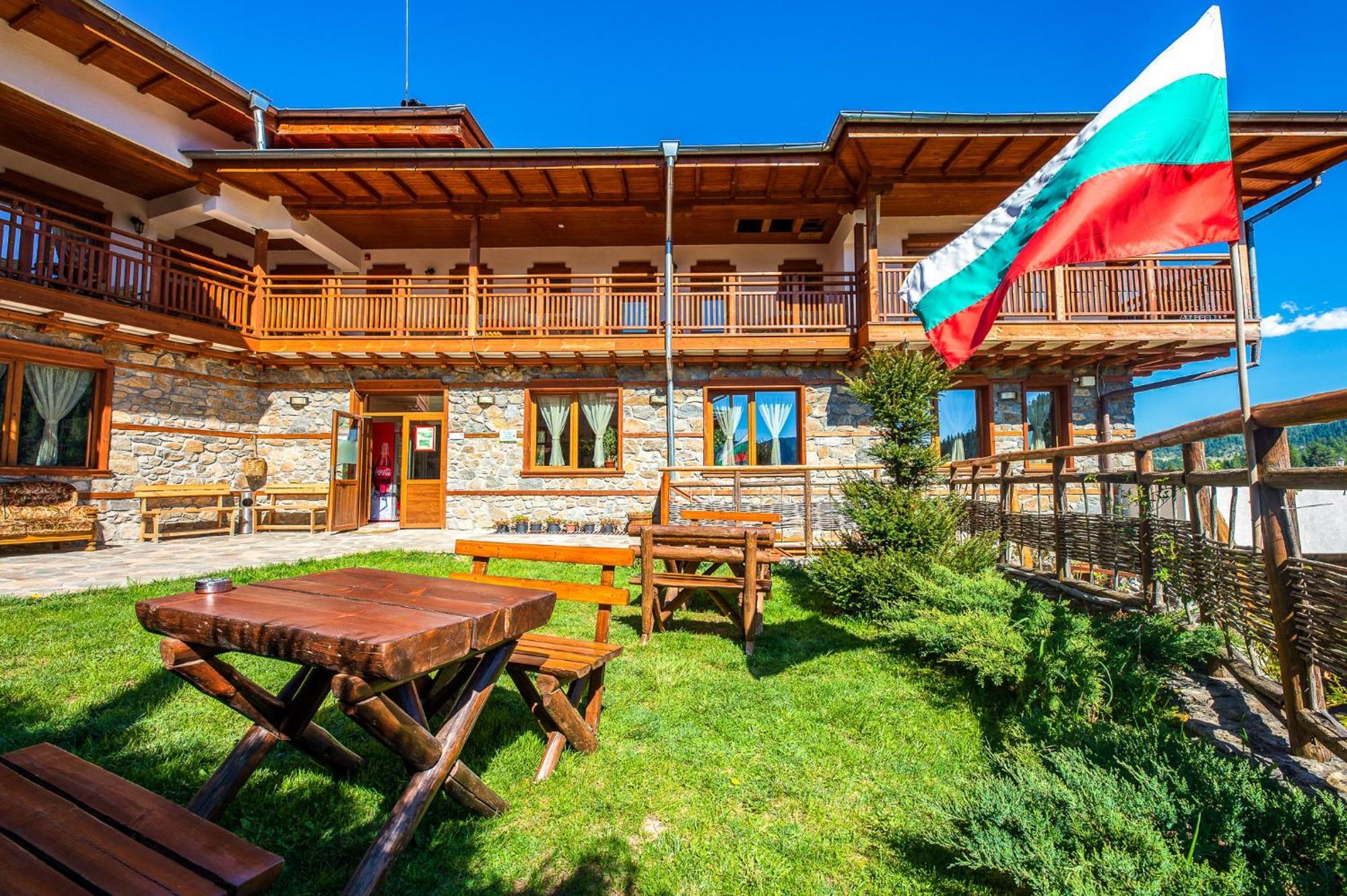 Hotel Mursal Ягодина Экстерьер фото