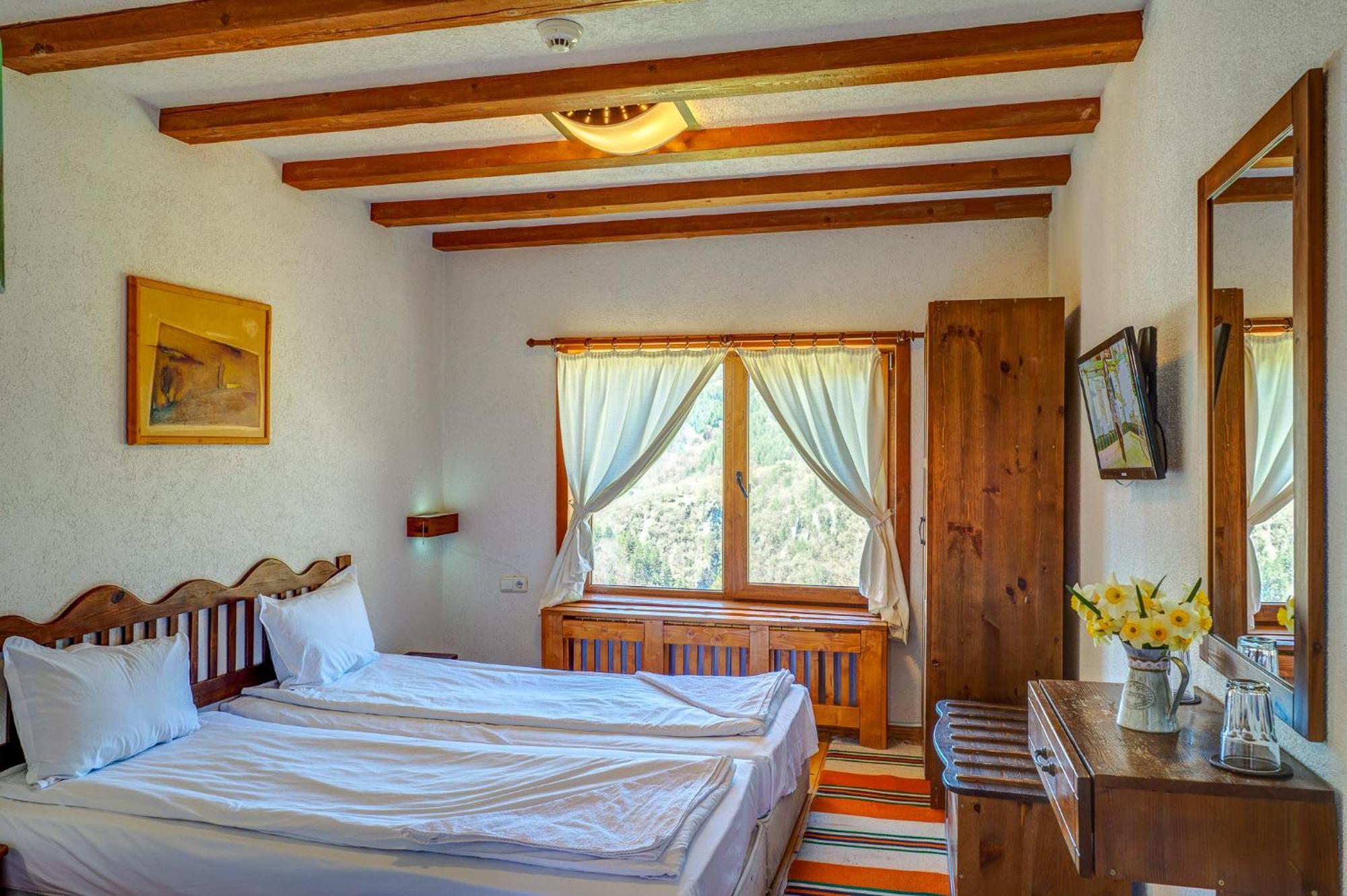 Hotel Mursal Ягодина Экстерьер фото