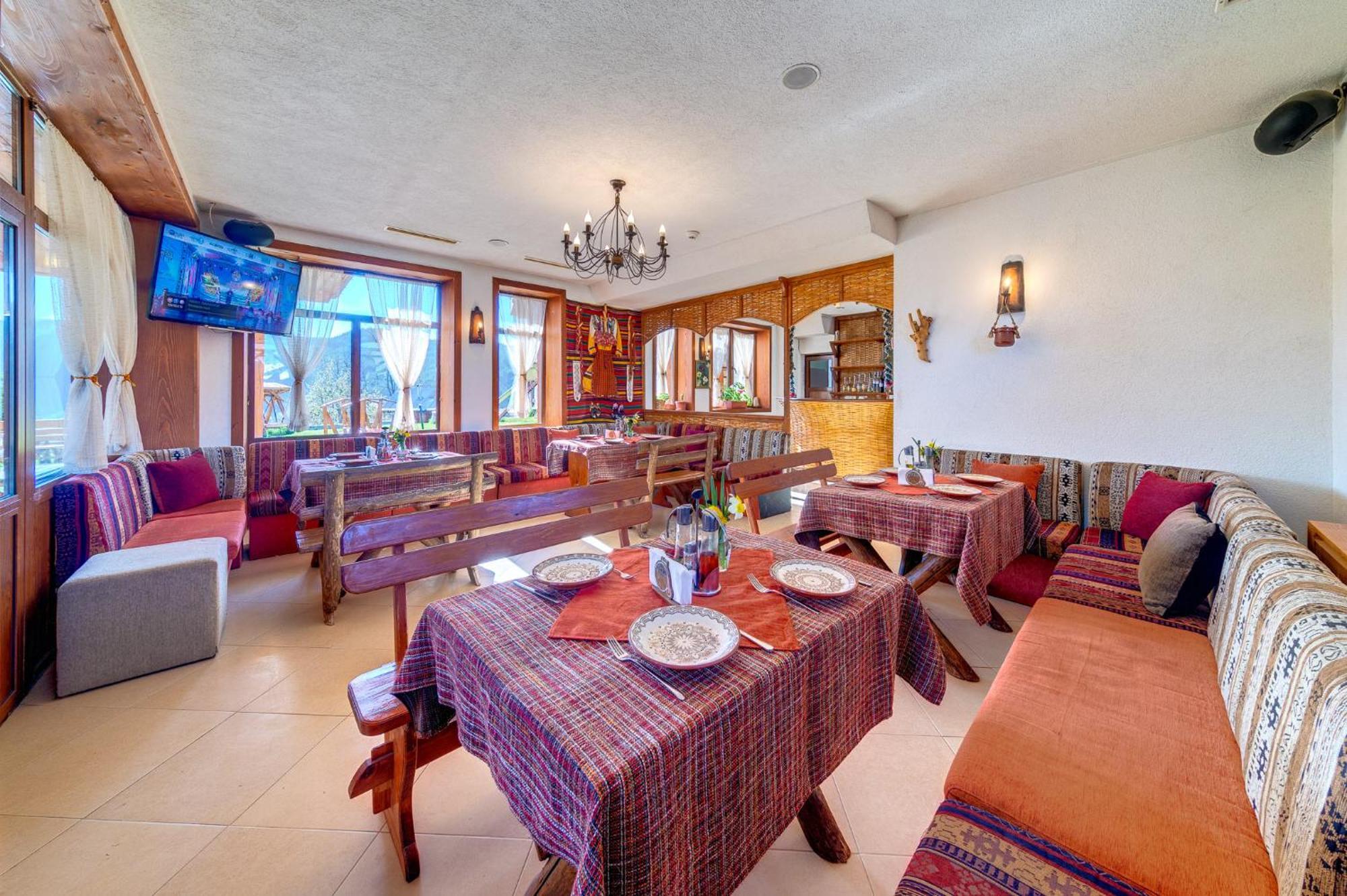 Hotel Mursal Ягодина Экстерьер фото