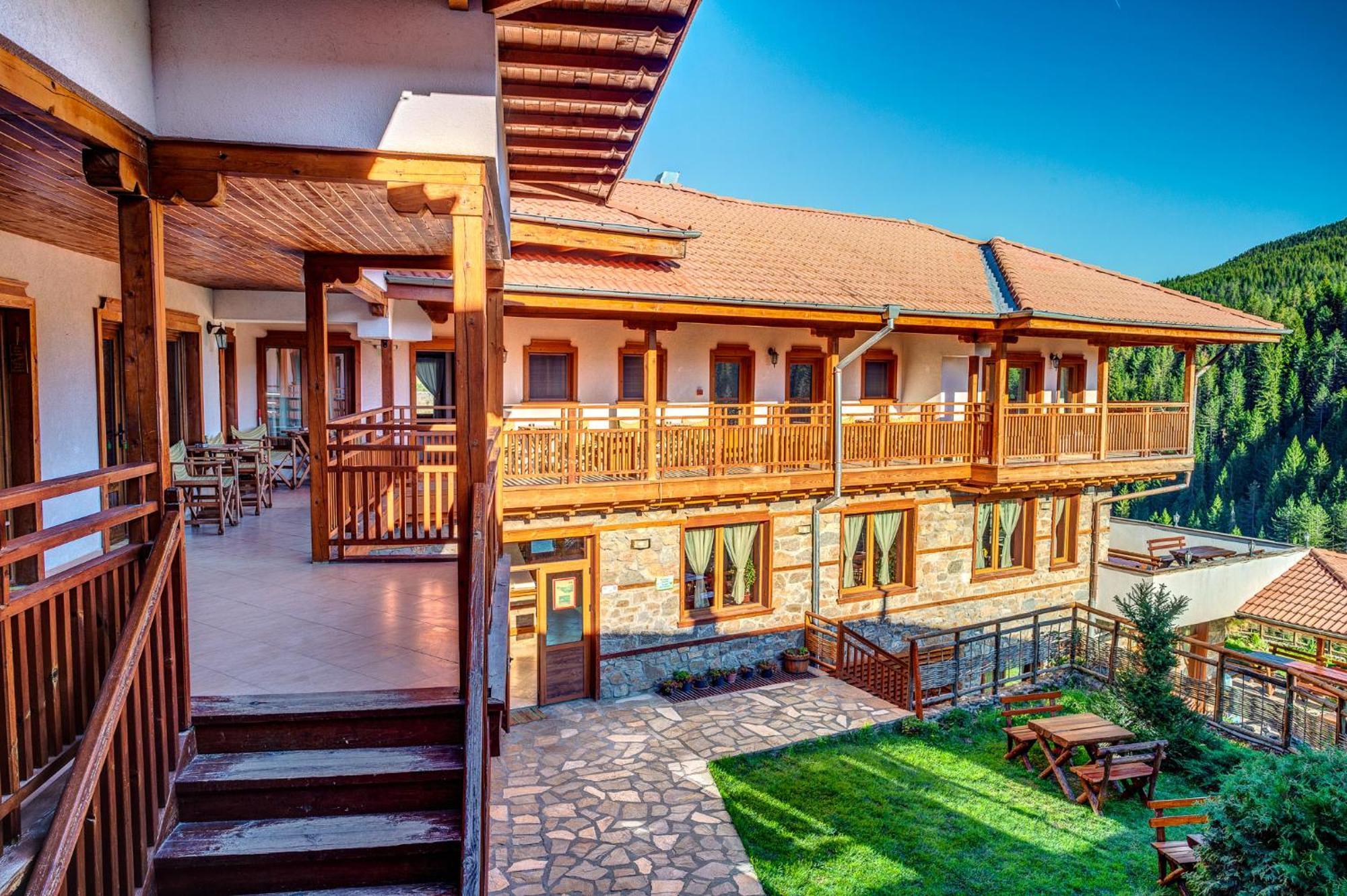 Hotel Mursal Ягодина Экстерьер фото