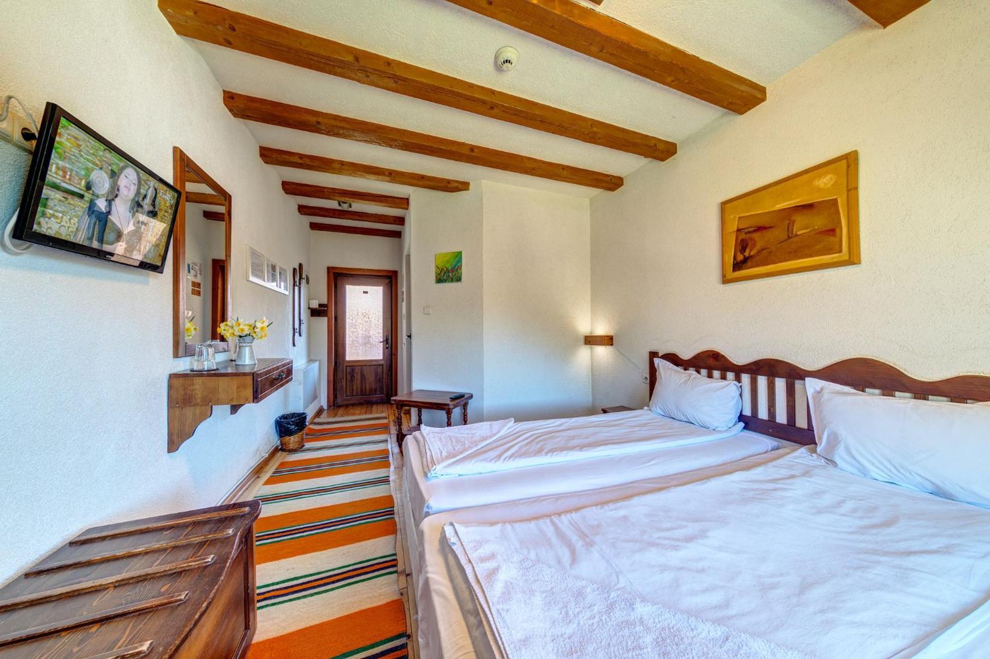Hotel Mursal Ягодина Экстерьер фото