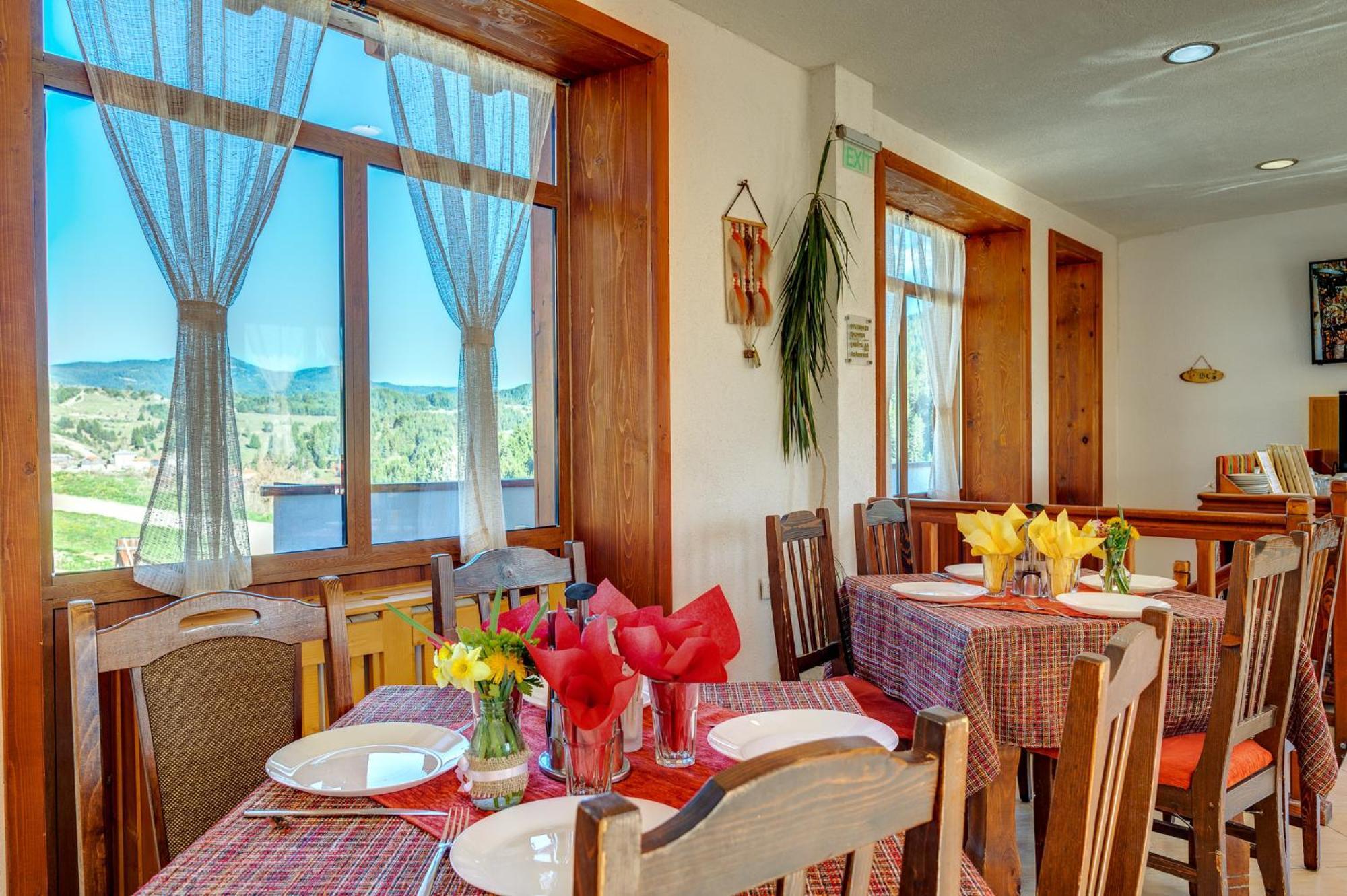 Hotel Mursal Ягодина Экстерьер фото