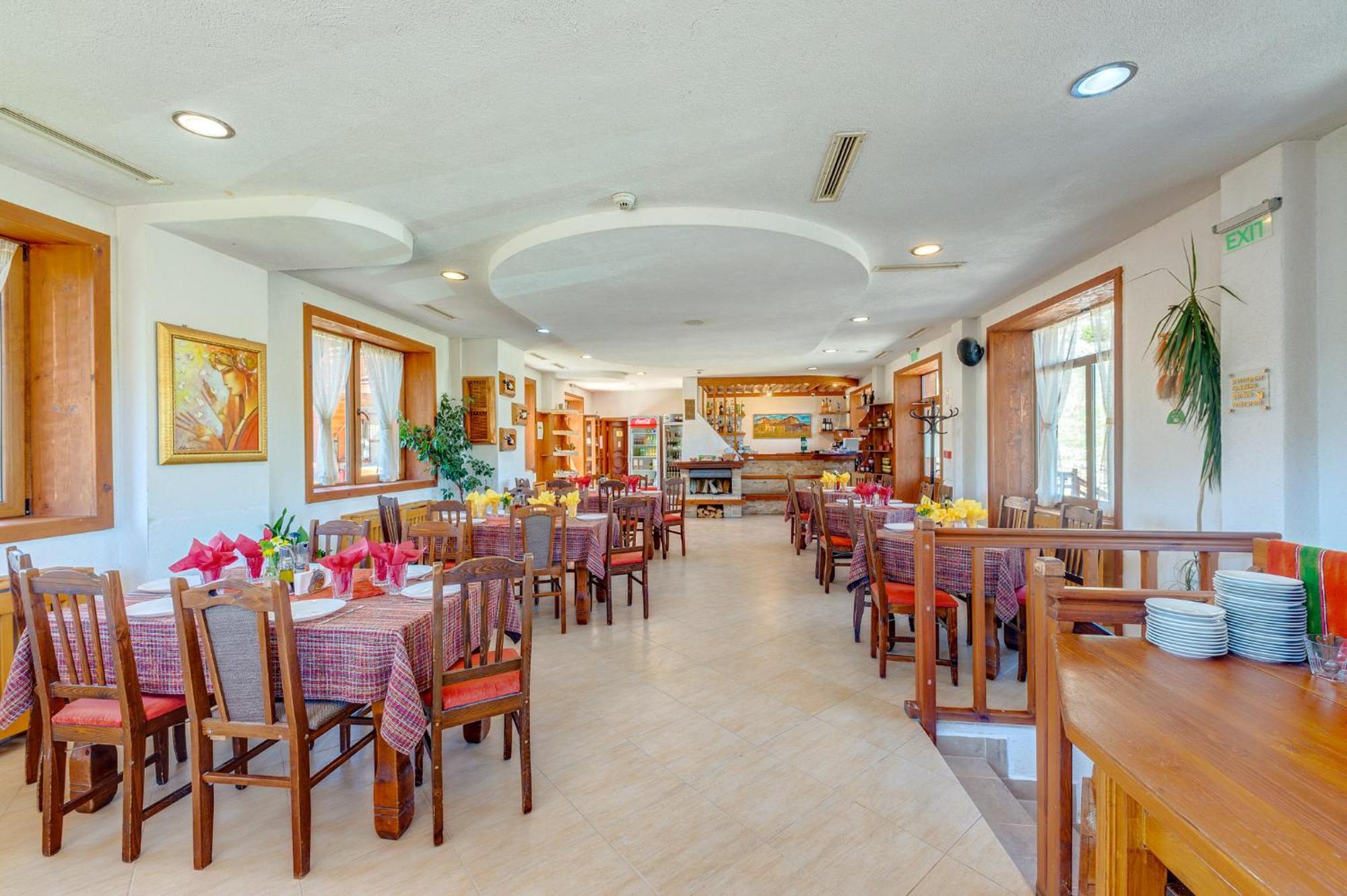 Hotel Mursal Ягодина Экстерьер фото
