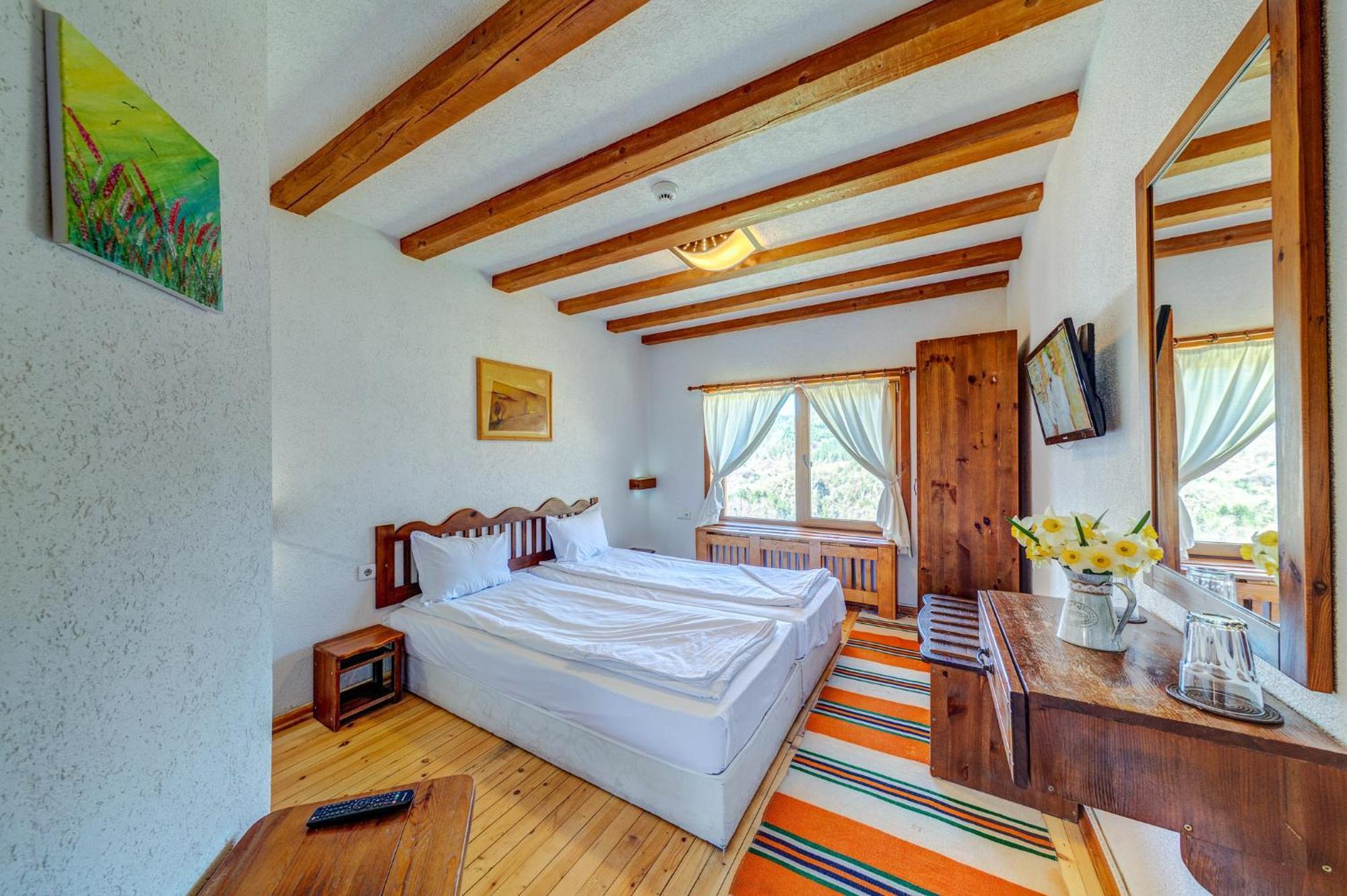 Hotel Mursal Ягодина Экстерьер фото